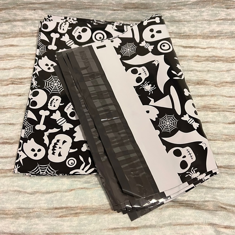 (20) 10x13 Halloween Polymailers